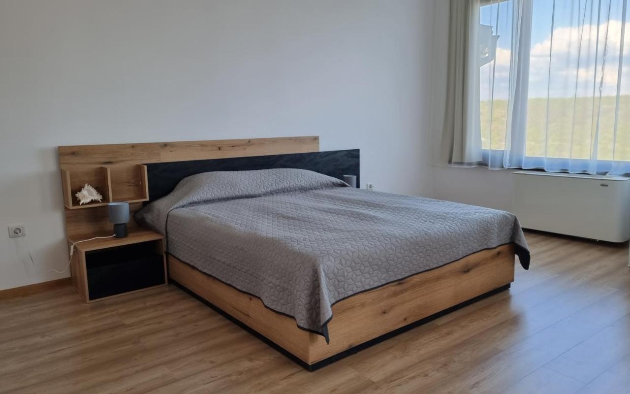 Guest Rooms Sea View Baltsjik Buitenkant foto